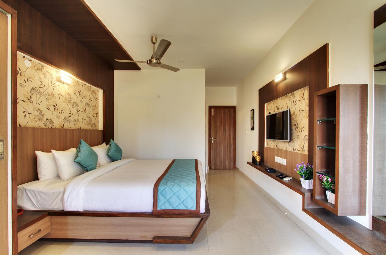 ไวท์ คาสเซิล Hotel บังกาลอร์ ภายนอก รูปภาพ