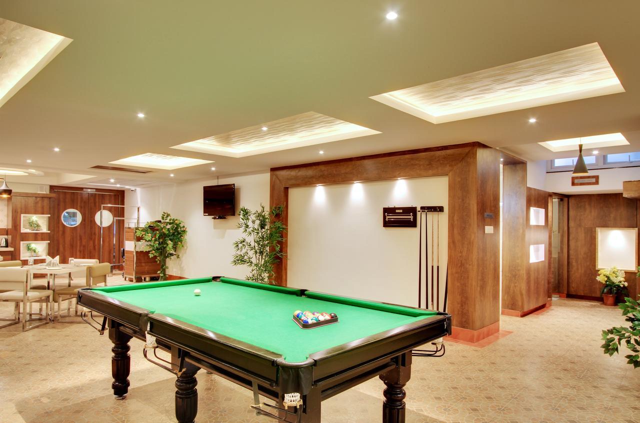 ไวท์ คาสเซิล Hotel บังกาลอร์ ภายนอก รูปภาพ